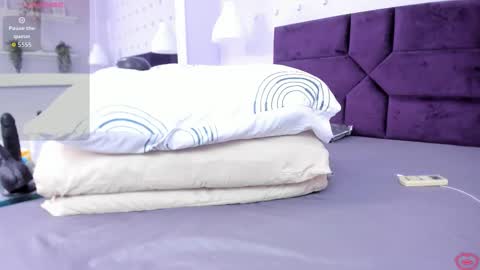 evahalston online show from 10/25/25, 12:51