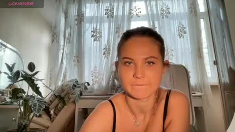 EvaHazard online show from 05/01/26, 01:48