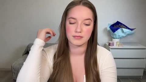 Snapshot of evajuly chatting on 02/26/26, 05:23 Eva online show from 02/26/26, 05:23