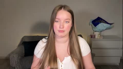 Snapshot of evajuly chatting on 02/27/26, 08:09 Eva online show from 02/27/26, 08:09