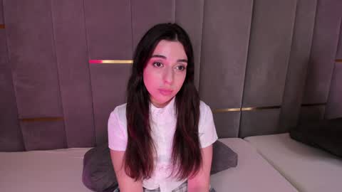 Snapshot of evalims chatting on 01/26/25, 01:47 EVA online show from 01/26/25, 01:47