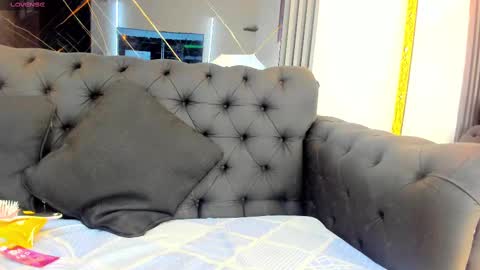 Eva online show from 10/02/25, 01:40