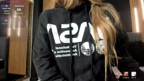 Eva online show from 02/11/26, 01:27