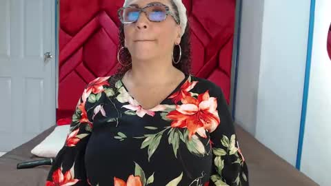 Snapshot of evamills1 chatting on 03/04/25, 04:09 Eva Mills online show from 03/04/25, 04:09