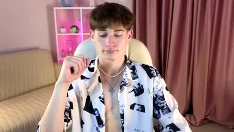 Snapshot of evan__joy chatting on 02/20/26, 09:37 Evan online show from 02/20/26, 09:37