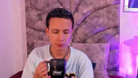 Snapshot of evan_smitt_ chatting on 01/25/25, 04:13 Evan Smitt online show from 01/25/25, 04:13