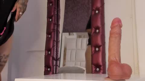 Snapshot of evan_smitt_ chatting on 01/26/25, 04:09 Evan Smitt online show from 01/26/25, 04:09