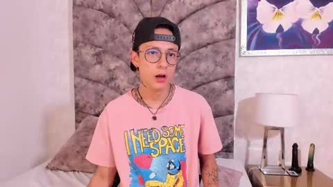 Snapshot of evan_smitt_ chatting on 01/27/25, 05:58 Evan Smitt online show from 01/27/25, 05:58