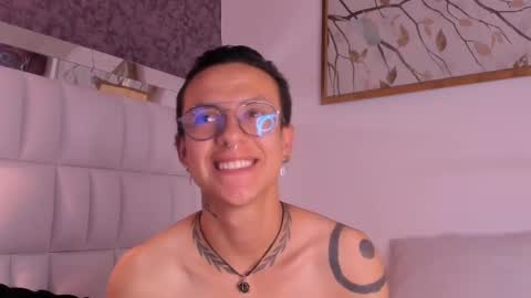 Snapshot of evan_smitt_ chatting on 01/30/25, 06:32 Evan Smitt online show from 01/30/25, 06:32