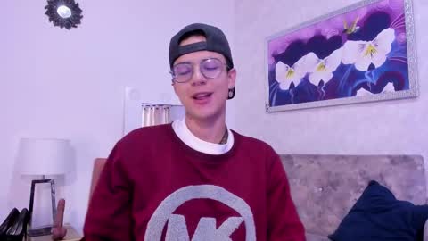 Snapshot of evan_smitt_ chatting on 02/03/25, 12:03 Evan Smitt online show from 02/03/25, 12:03