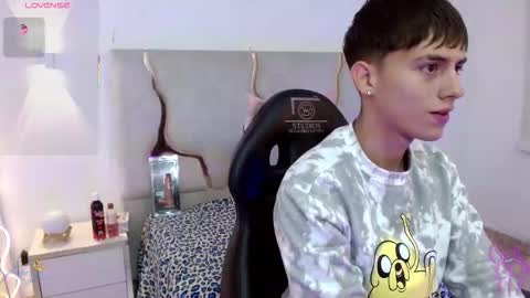 evan_tay online show from 02/11/26, 03:00