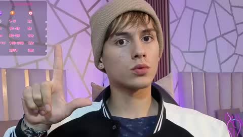 evan_tay online show from 04/22/26, 02:47