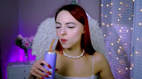 Eva  online show from 11/21/25, 12:15