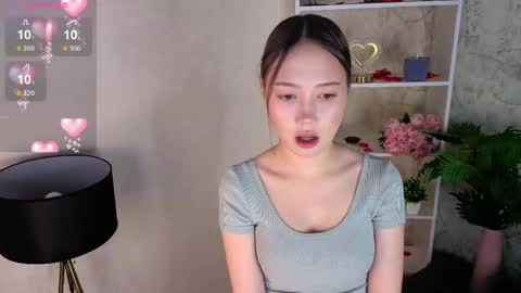 Snapshot of evangelinakovacevic chatting on 06/08/26, 04:07 Hello im Lia online show from 06/08/26, 04:07