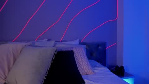 Eva online show from 12/24/24, 02:44