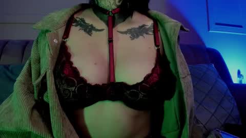 Eva online show from 02/14/25, 12:14