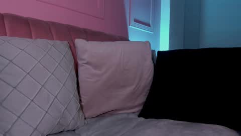 Eva online show from 02/28/25, 02:53