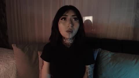 Eva online show from 11/28/25, 11:07