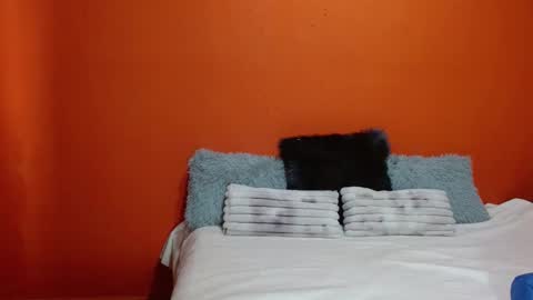 evangelinne_01 online show from 12/18/25, 12:00