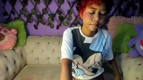 Snapshot of evangely15_ chatting on 09/29/25, 11:59 evangely15_ online show from 09/29/25, 11:59