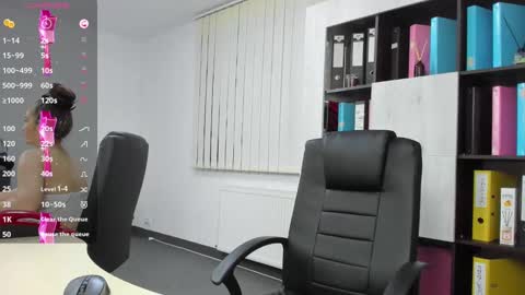 Snapshot of evanoellex chatting on 02/07/25, 03:34 Your Fantasy online show from 02/07/25, 03:34