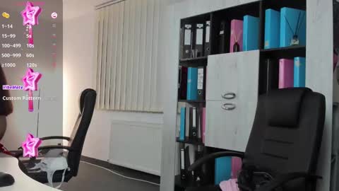 Snapshot of evanoellex chatting on 02/12/25, 12:37 Your Fantasy online show from 02/12/25, 12:37