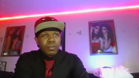 evanschris2048 online show from 02/28/25, 12:43