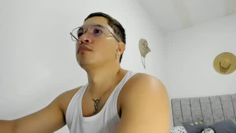 Snapshot of evanss_king chatting on 07/15/26, 06:07 Mateo and Valerio online show from 07/15/26, 06:07