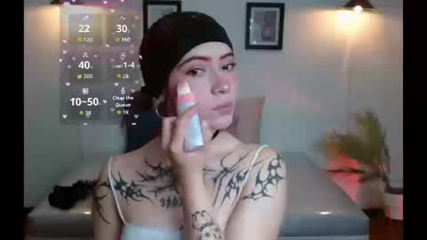 Snapshot of evanss_lx chatting on 09/13/25, 01:22 Evanssa lx online show from 09/13/25, 01:22