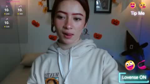 Snapshot of evanss_lx chatting on 10/13/25, 01:00 Evanssa lx online show from 10/13/25, 01:00