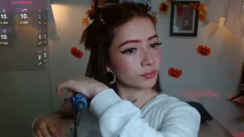 Snapshot of evanss_lx chatting on 10/17/25, 01:14 Evanssa lx online show from 10/17/25, 01:14