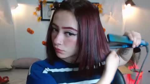 Snapshot of evanss_lx chatting on 10/18/25, 01:01 Evanssa lx online show from 10/18/25, 01:01