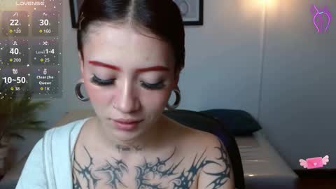 Snapshot of evanss_lx chatting on 11/15/25, 01:07 Evanssa lx online show from 11/15/25, 01:07