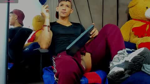   online show from 03/07/25, 02:01