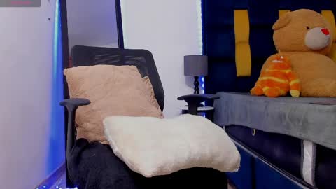   online show from 04/21/26, 02:51