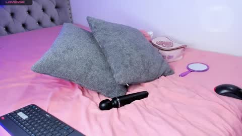 Eva Olimpo online show from 04/08/26, 10:21