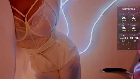 Snapshot of evapuff chatting on 11/24/25, 10:15 evapuff online show from 11/24/25, 10:15