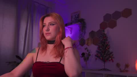 Snapshot of evapunkprincess chatting on 12/27/24, 10:23 Eva online show from 12/27/24, 10:23