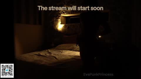 Snapshot of evapunkprincess chatting on 02/12/25, 10:03 Eva online show from 02/12/25, 10:03