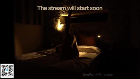 Snapshot of evapunkprincess chatting on 03/03/25, 07:54 Eva online show from 03/03/25, 07:54