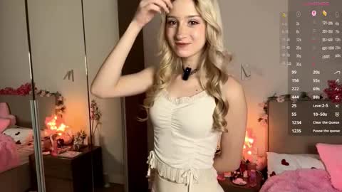 Eva online show from 12/17/25, 08:31