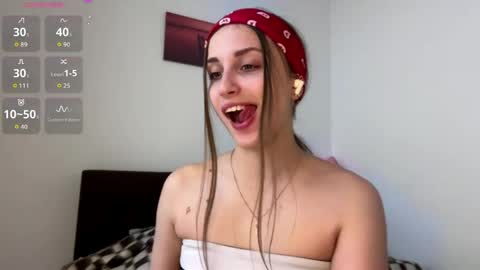 evarenard_ online show from 04/19/26, 07:05