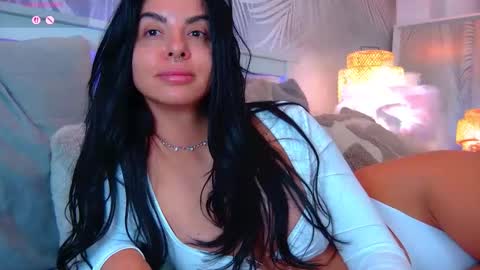 Snapshot of evareyss chatting on 10/05/25, 11:19 evareyss online show from 10/05/25, 11:19