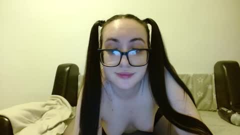 Snapshot of evaryde chatting on 01/05/26, 05:27 EvaRyde online show from 01/05/26, 05:27