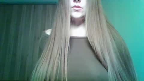 evasapples2026 online show from 03/25/26, 12:49