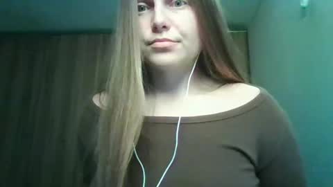 evasapples2026 online show from 03/27/26, 03:23