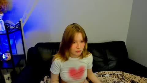 Snapshot of evastevs chatting on 12/19/24, 07:51 Eva online show from 12/19/24, 07:51