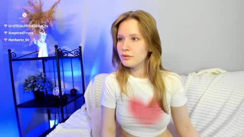 Snapshot of evastevs chatting on 01/04/25, 09:41 Eva online show from 01/04/25, 09:41