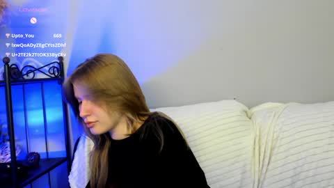 Snapshot of evastevs chatting on 01/06/25, 04:15 Eva online show from 01/06/25, 04:15