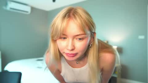 Eva online show from 04/20/26, 10:07